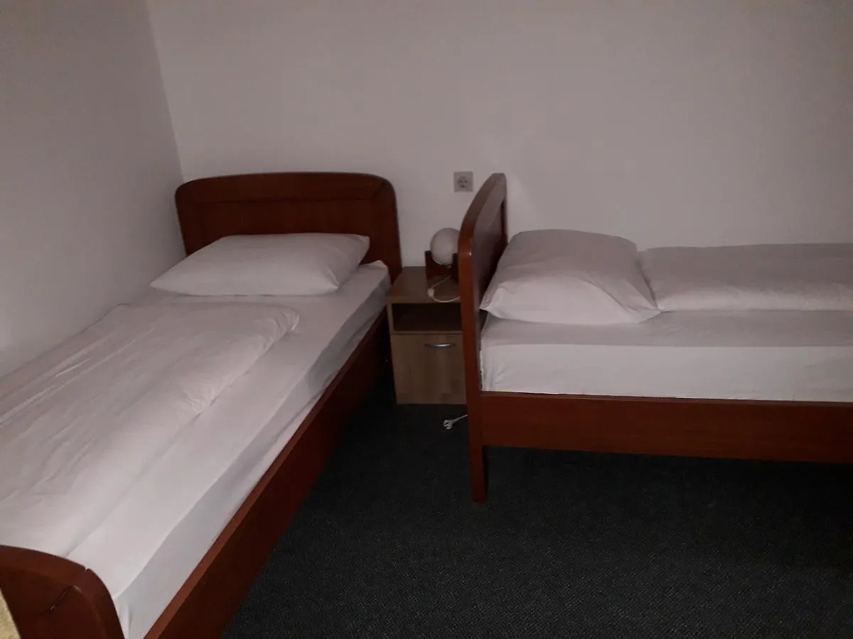 مالينسكا Apartments And Rooms Haludovo - Ribarsko Selo