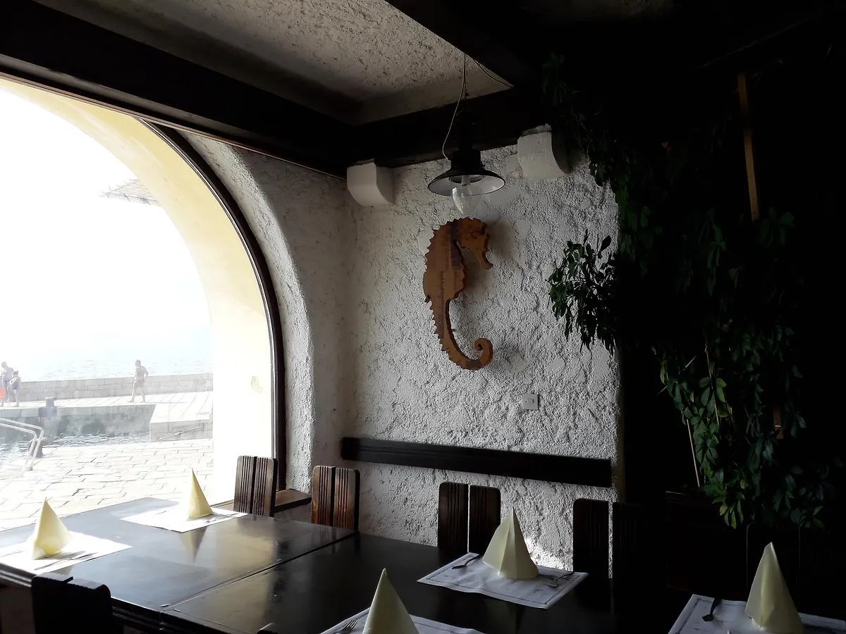 مالينسكا Apartments And Rooms Haludovo - Ribarsko Selo 3*,  كرواتيا