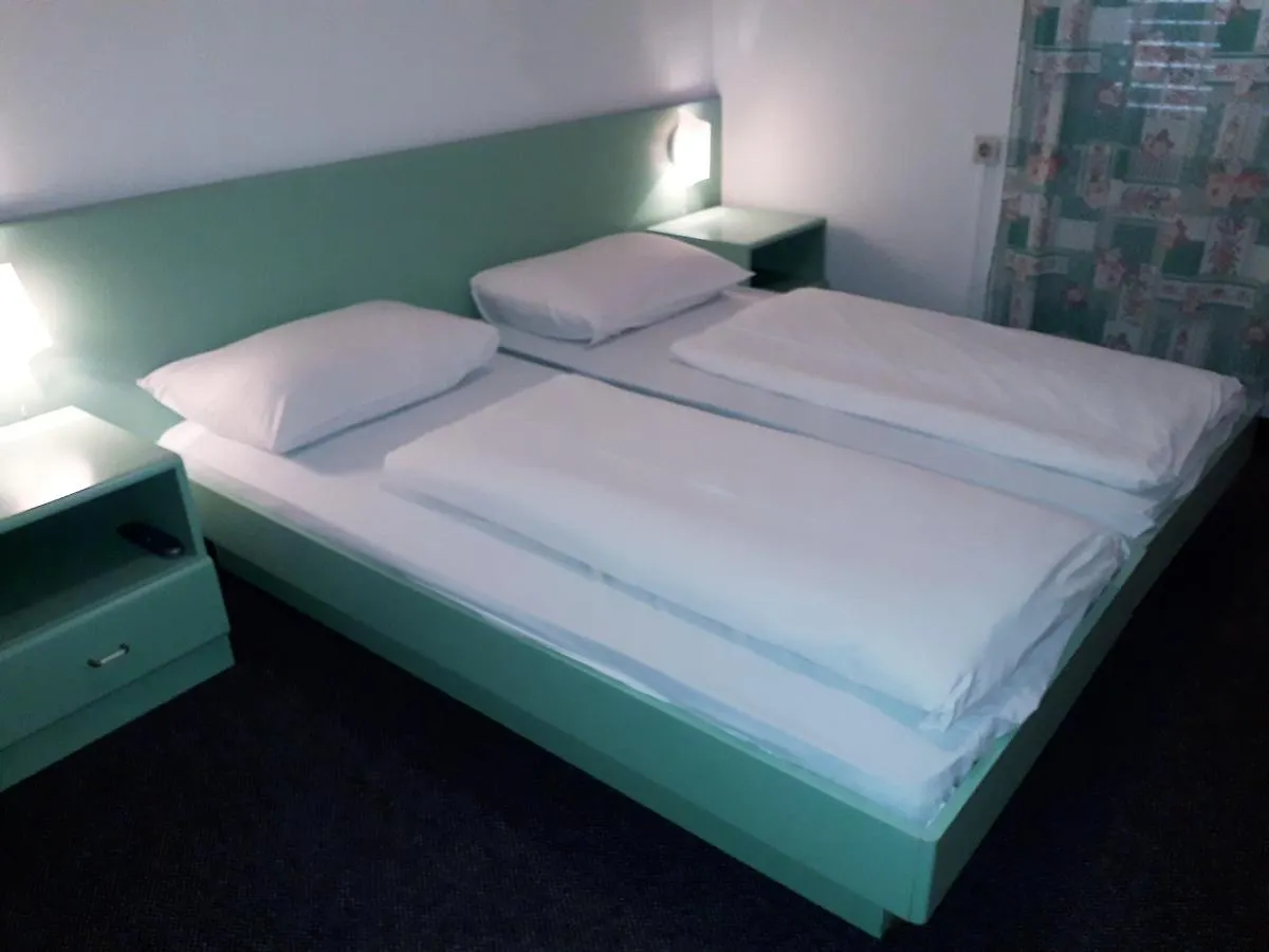 *** بيت ضيافة مالينسكا Apartments And Rooms Haludovo - Ribarsko Selo كرواتيا