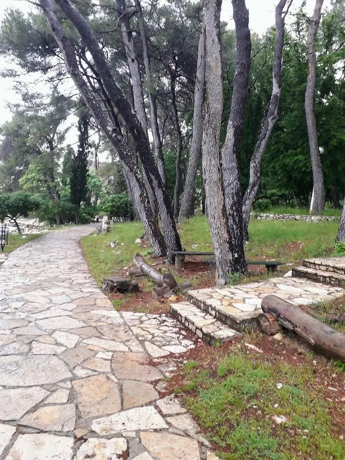 بيت ضيافة مالينسكا Apartments And Rooms Haludovo - Ribarsko Selo
