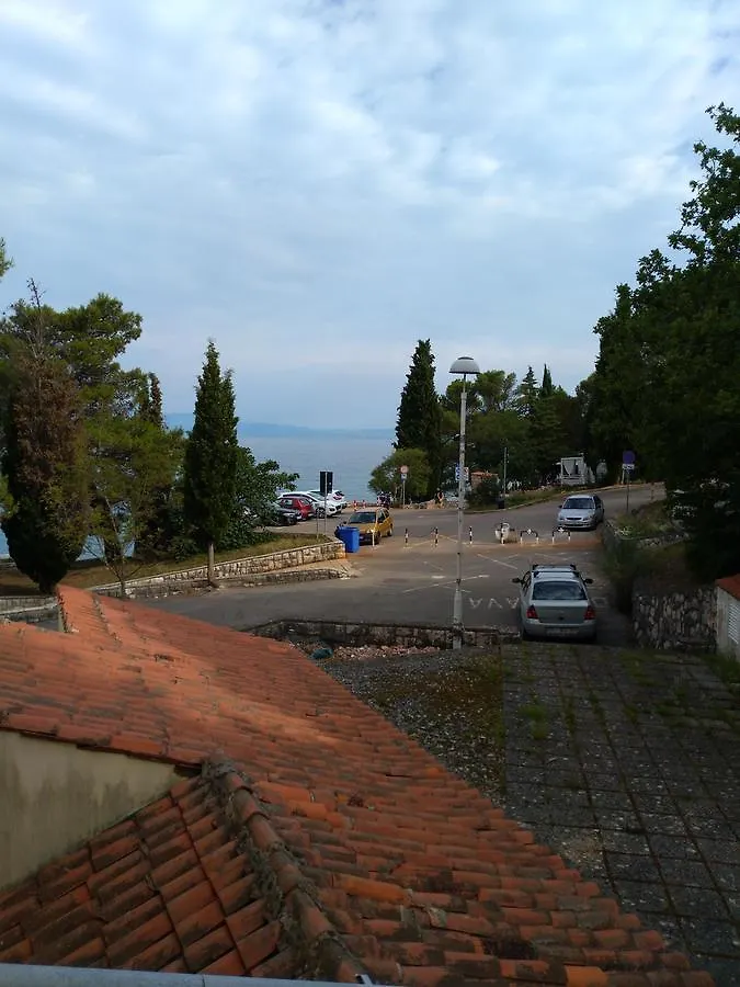Guest house Apartments And Rooms Haludovo - Ribarsko Selo Malinska