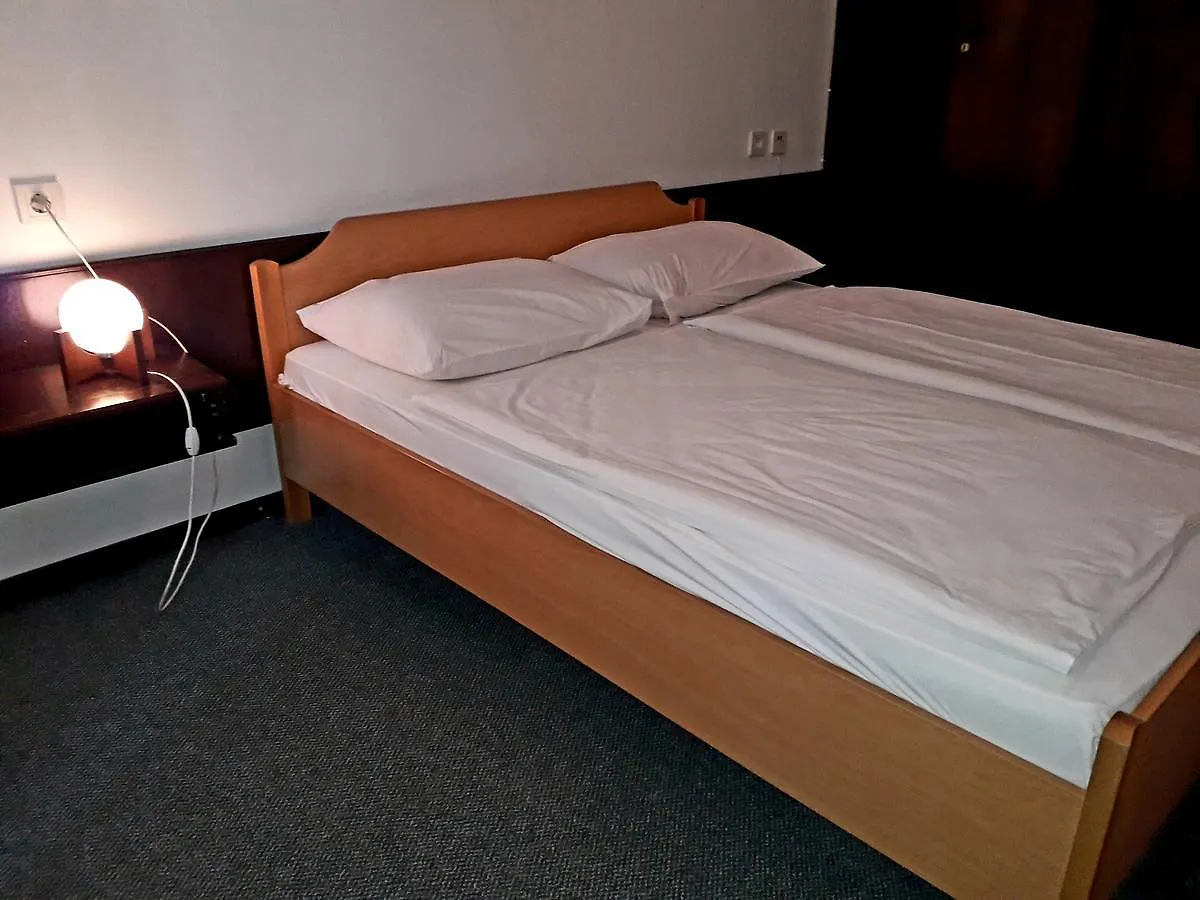 Apartments And Rooms Haludovo - Ribarsko Selo Malinska Guest house